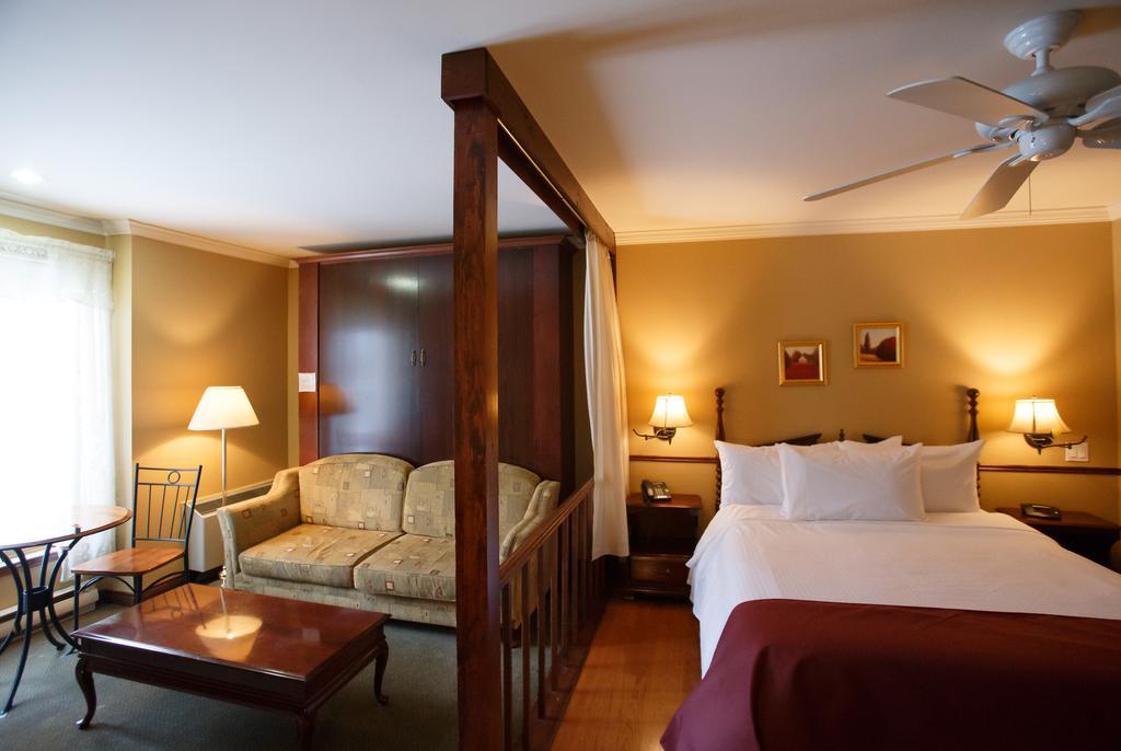 Relais St-Denis Otel Saint-Sauveur-des-Monts Oda fotoğraf